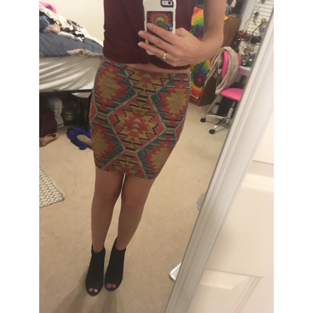 ✨BOGO✨ Boho Aztec hippie bodycon Pacsun mini skirt